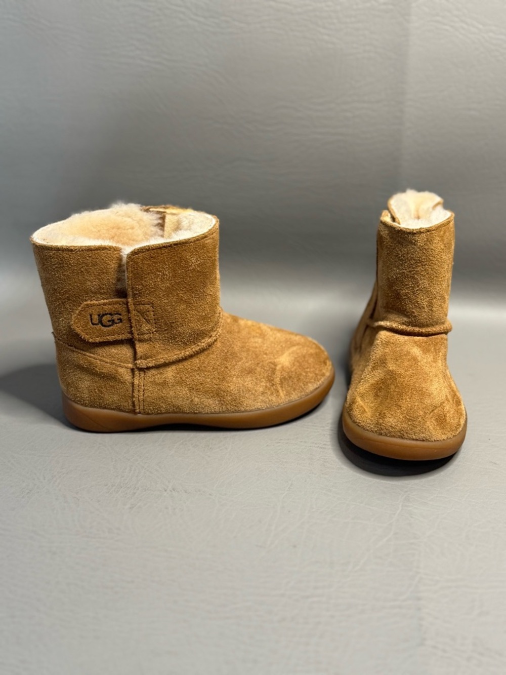 UGG Girls Toddler KEELAN Boots Size 8 Chestnut Brown Suede Lightweight Flexible